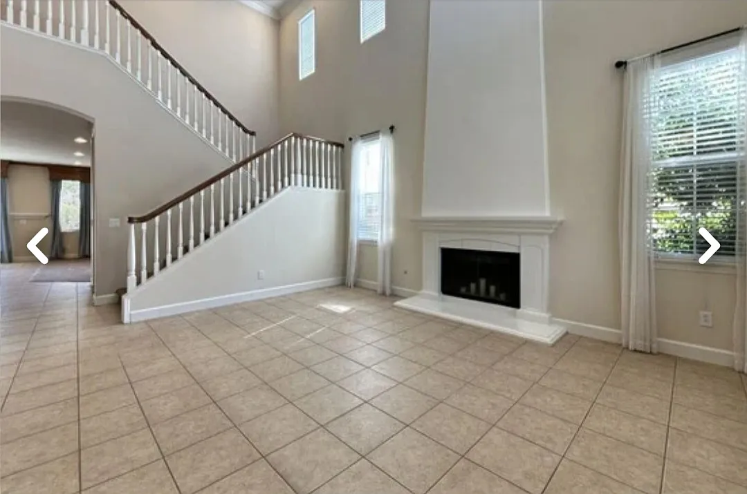 5 bed, 3604 sqft, $4,900 — Photo 2