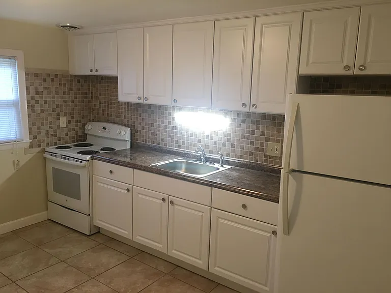 Princeton Court Apartments — Photo 28