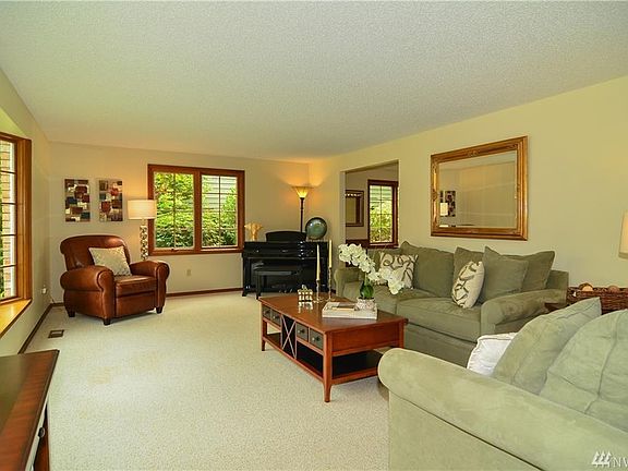 4th image of 2315 28th Ct SE