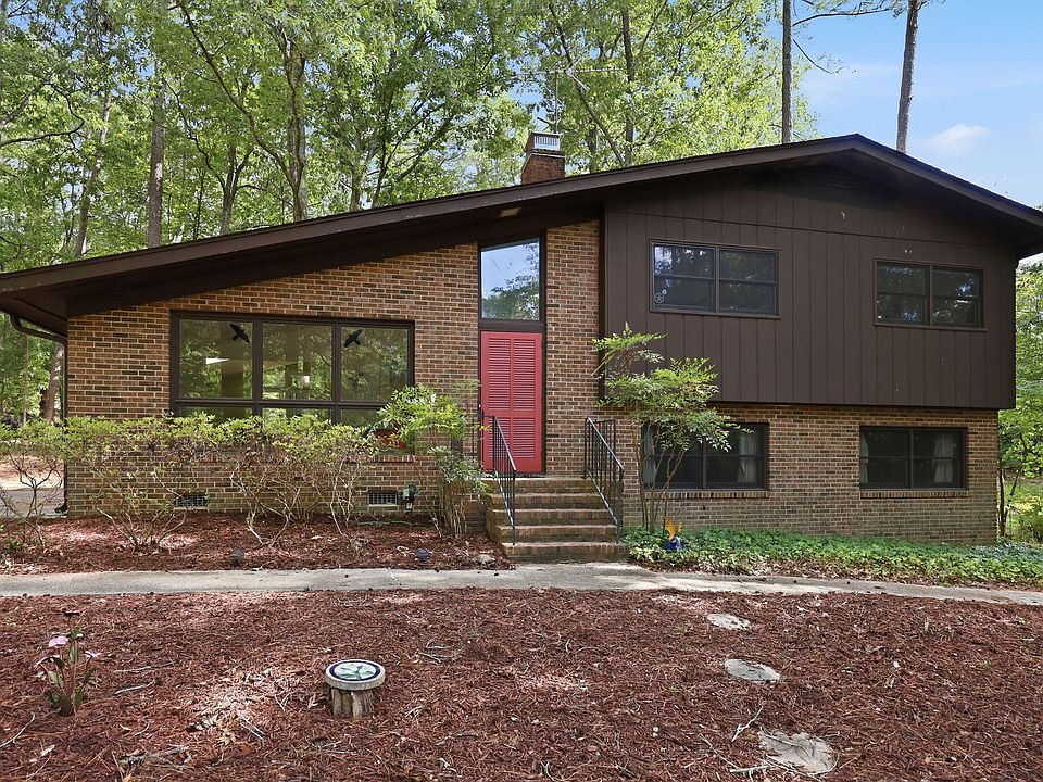1st image of 1904 Overland Dr