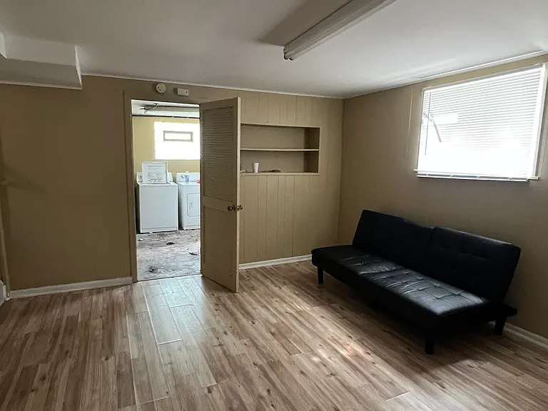 16549 Winchester Ave — Photo 6