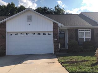 402 Peace Rollins Ct, Kernersville, NC 27284