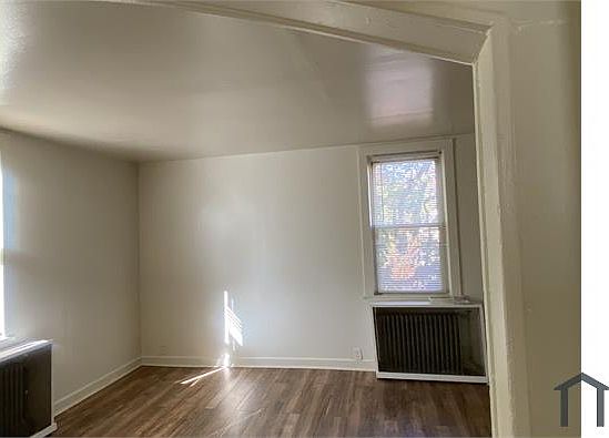 4th image of 138 Holland Ave #2R