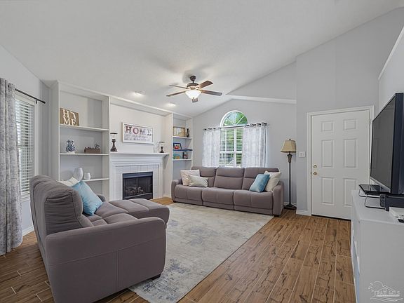 4th image of 4670 Baybrook Dr