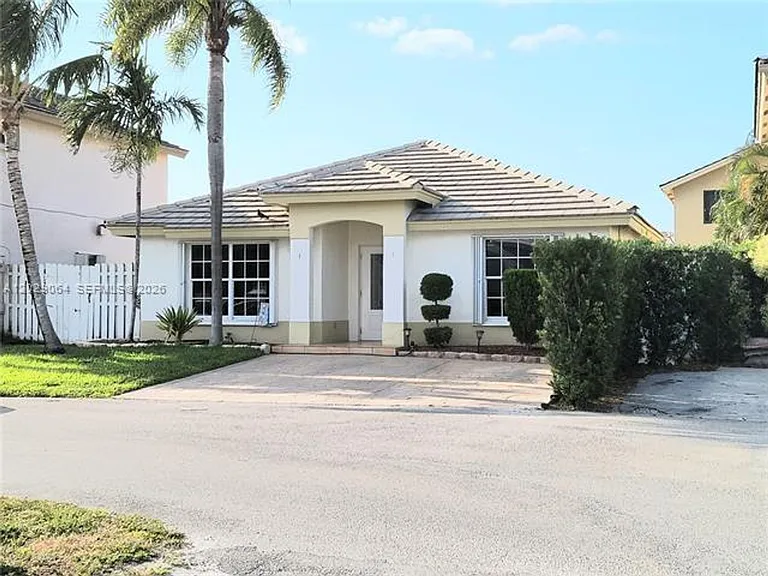 5267 NW 186th Ln — Photo 22
