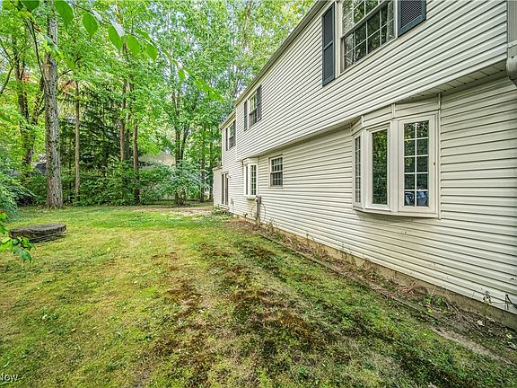 3rd image of 10392 Squires Ct