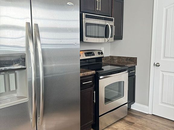 4th image of 1108 Campbell Ct