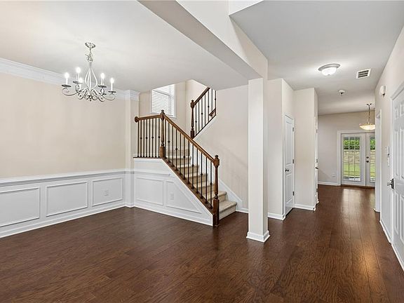 4th image of 5011 Morriscastle Dr