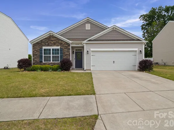 2228 Apple Glen Ln, Charlotte, NC 28269