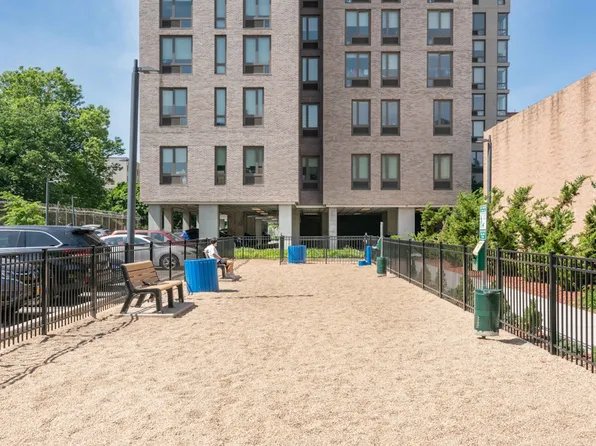 626 Flatbush Avenue image 9 of 22