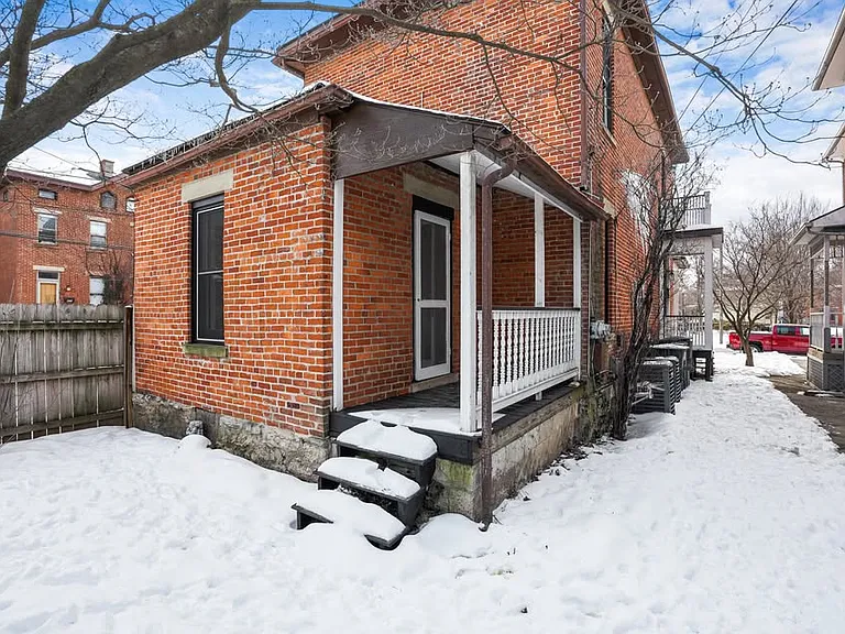 68 E Hubbard Ave #1 — Photo 2