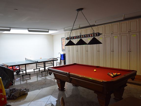 5th image of 252 18th St APT 3B