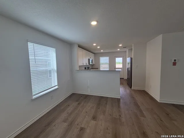 942 Bluegrass Point — Photo 8
