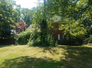 4 Hudson St, Coram, NY 11727