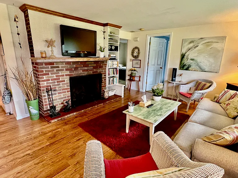 28 Kelsey Rd — Photo 8
