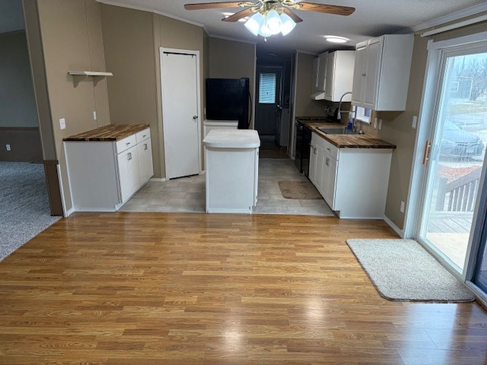 1st image of 1119 University Dr Lot 103