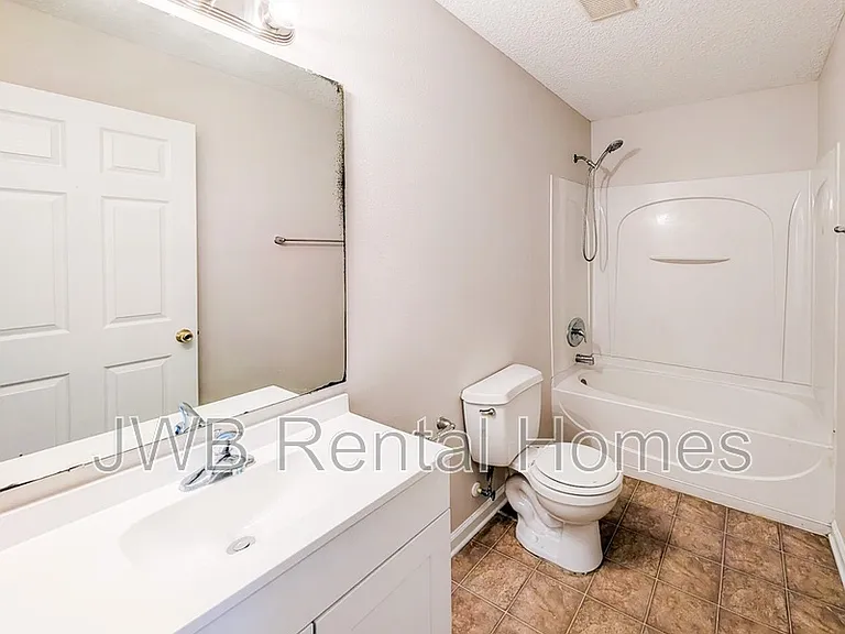 4372 Melissa Ct W — Photo 8