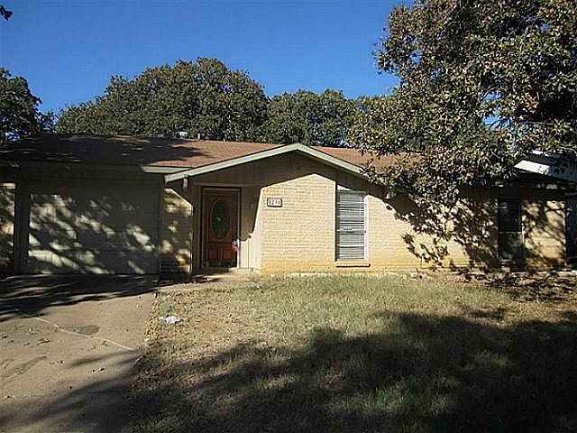 1st image of 1231 Elmwood Dr