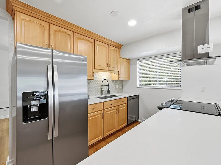 2913 S Reading Ct — Photo 5
