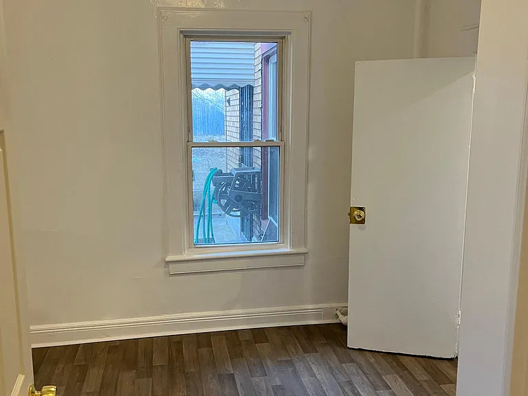 44 N Bond St #1 — Photo 18