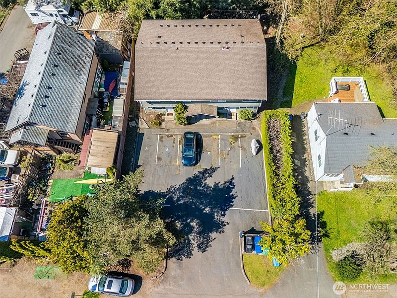2nd image of 19837 25th Avenue NE