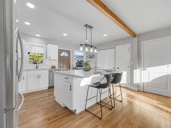 5th image of 709 S Wolcott Court