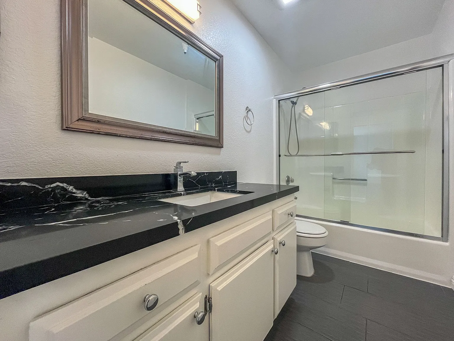 11431 Cedar Avenue — Photo 1