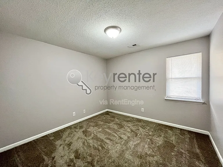 801 Ely Rd — Photo 6