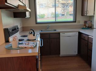 12039 SE 31st Pl APT 11, Portland, OR 97222
