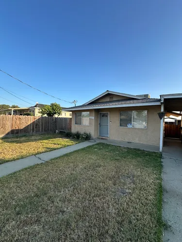 9033 P St Photo 1
