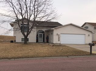 30 N 6th St, Baltic, SD 57003