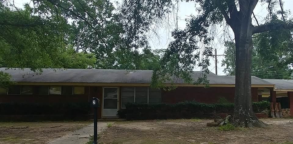 1st image of 2 N Pineview Dr