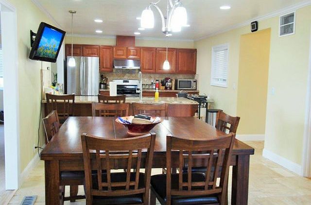 2nd image of 10808 Hubbard Way