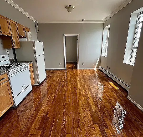 57 Tapscott St #3G — Photo 1