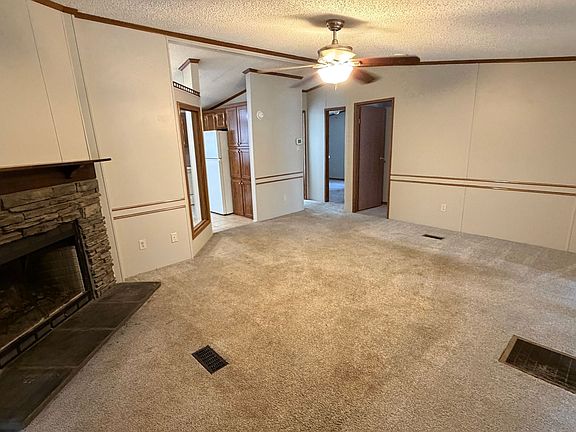 4th image of 121 Rainwood Dr