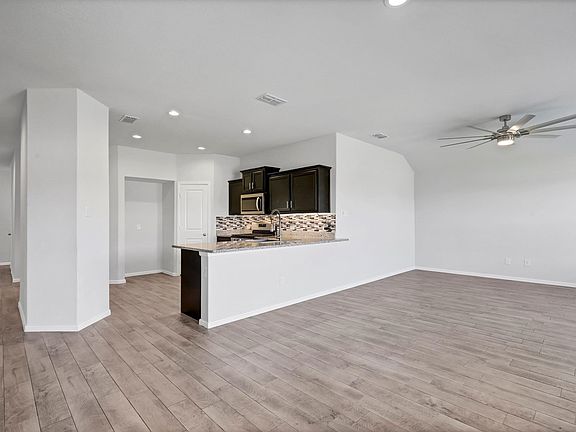 5th image of 2309 Richburg St