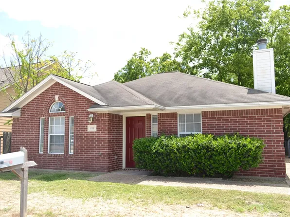 818 Nimitz St, College Station, TX 77840