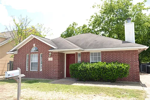818 Nimitz St Photo 1