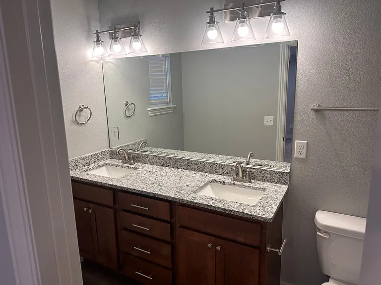 81 S Hunter St #33 — Photo 15