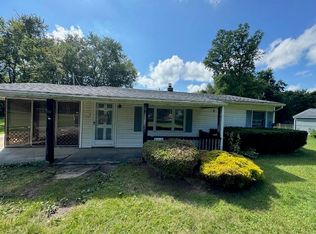 6018 Oakpoint Rd, Jackson, MI 49201