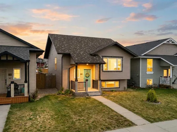 71 N Long Close, Red Deer, AB T4R 0J4