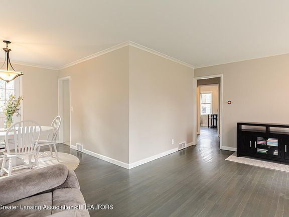 4th image of 1159 Marigold Ave