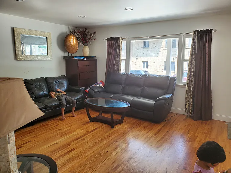 13 Hamilton St — Photo 8