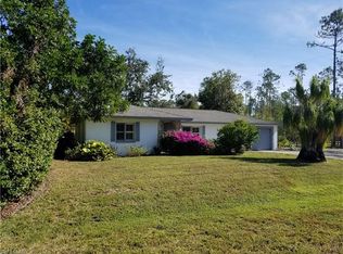 492 Castle Dr, Naples, FL 34119