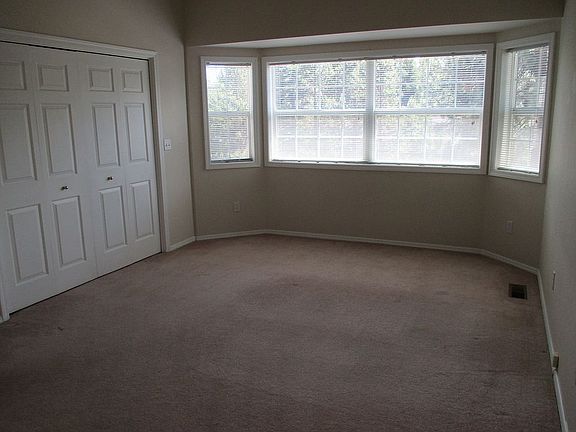 3rd image of 20998 Desert Woods Dr