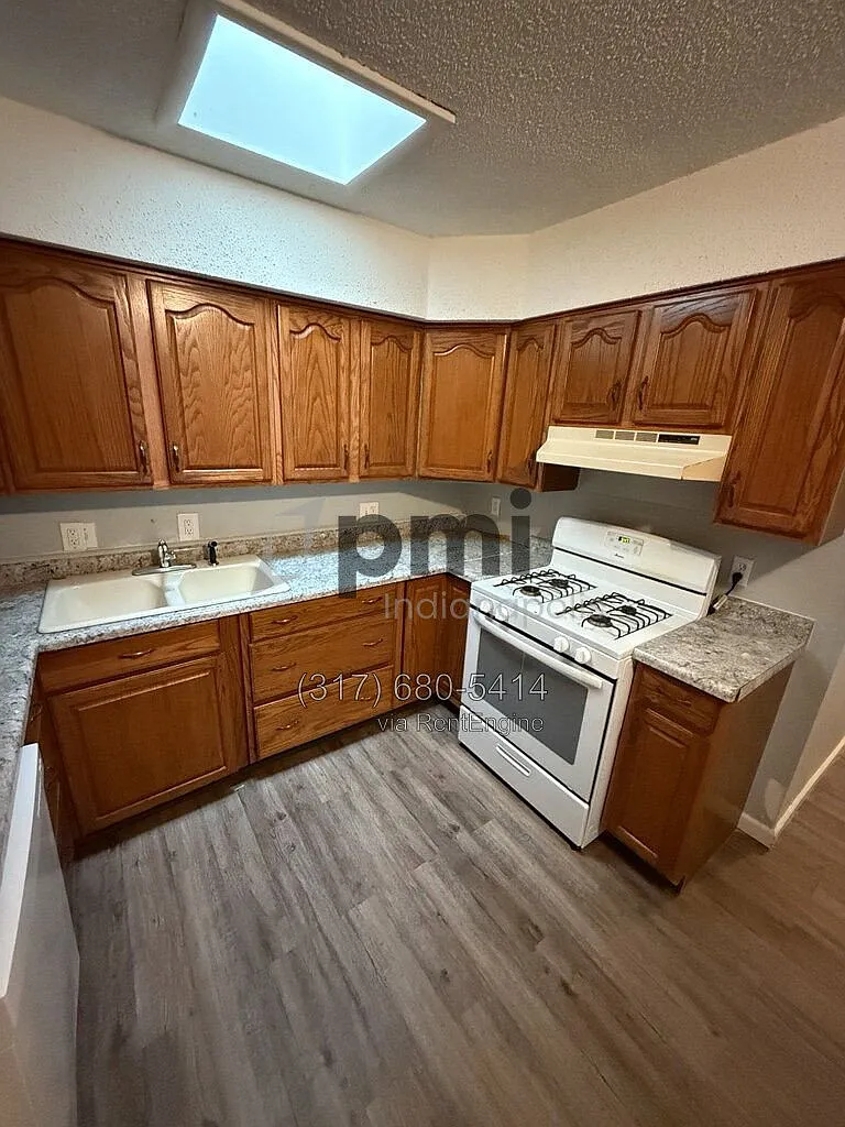 3 bed, 1.5 bath, 1100 sqft, $1,265 — Photo 2