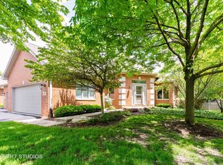 27 Billy Casper Ln, Midlothian, IL 60445