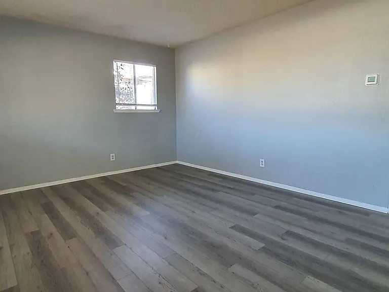 2791 Oxford Ave — Photo 25
