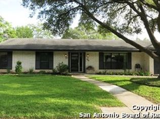 506 Tidecrest Dr, Windcrest, TX 78239