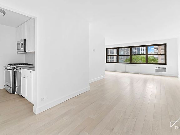 4th image of 185 W End Ave APT 8E